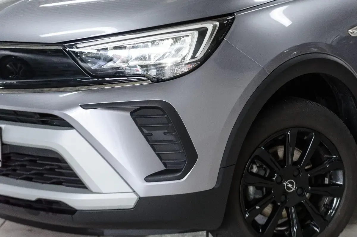 Gebraucht Opel Crossland Elegance 131 PS (96 kW) 2022 Grau SUV
