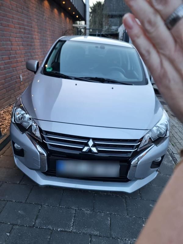 Gebraucht Mitsubishi Space Star Select 71 PS (52 kW) 2024 Silber Kleinwagen