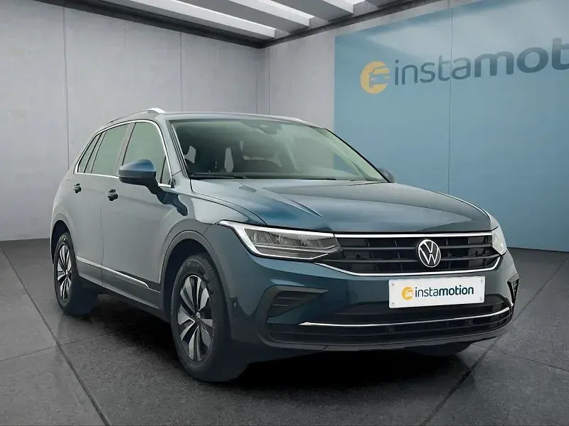 Gebraucht VW Tiguan 150 PS (110 kW) 2024 Blau SUV