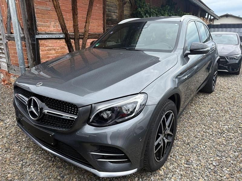 Grau Gebraucht 2017 Mercedes GLC43 AMG AMG SUV | 39.990 € (Fairer Preis) - Bild 1/3