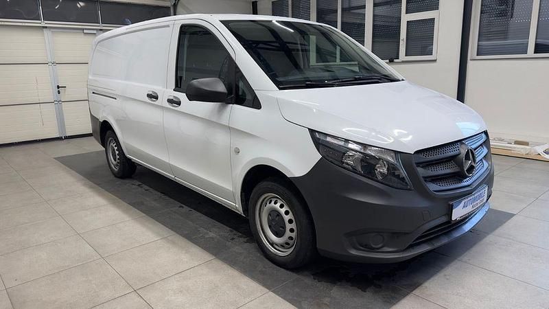 Weiß Gebraucht 2019 Mercedes Vito Van | 13.990 € (Fairer Preis) - Bild 1/4