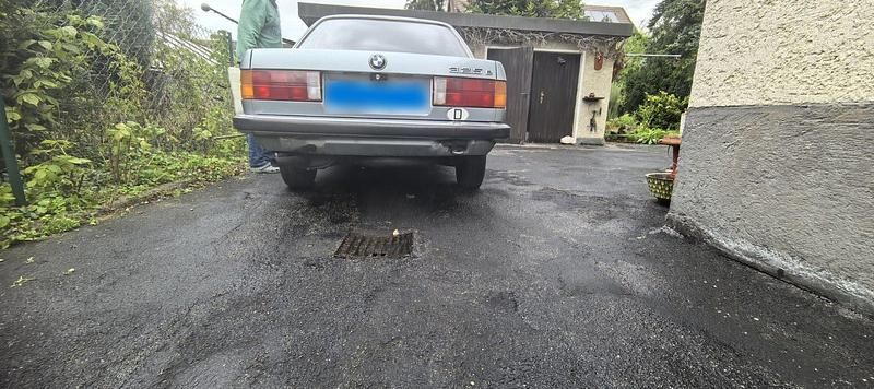 Gebraucht BMW 325 122 PS (89 kW) 1985 Limousine