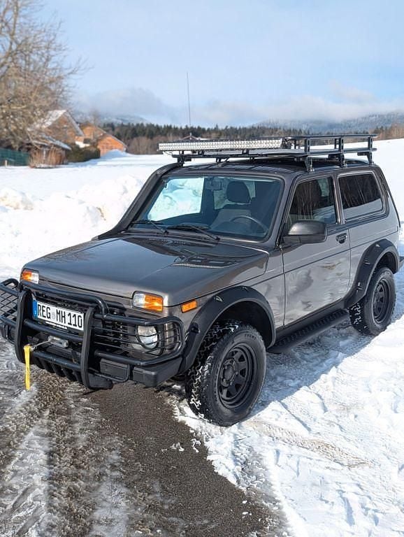 Gebraucht Lada niva 83 PS (61 kW) 2020 Beige SUV