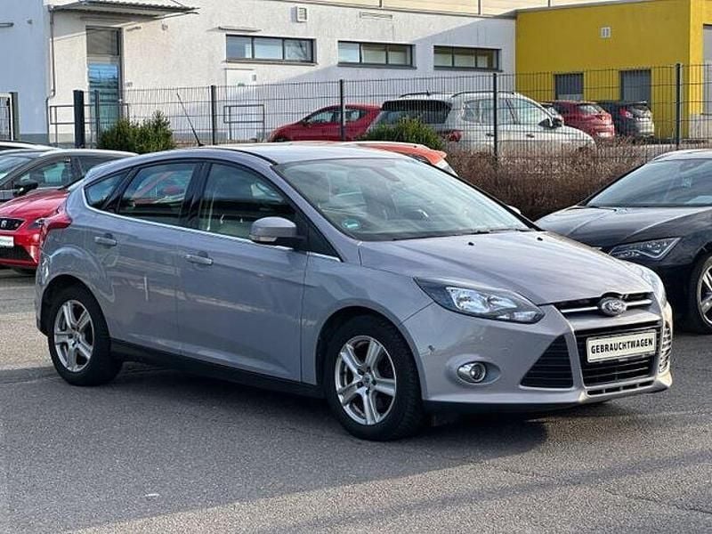 Second-hand Ford Focus Titanium 150 CP (110 kW) 2011 Argintiu Berlinǎ