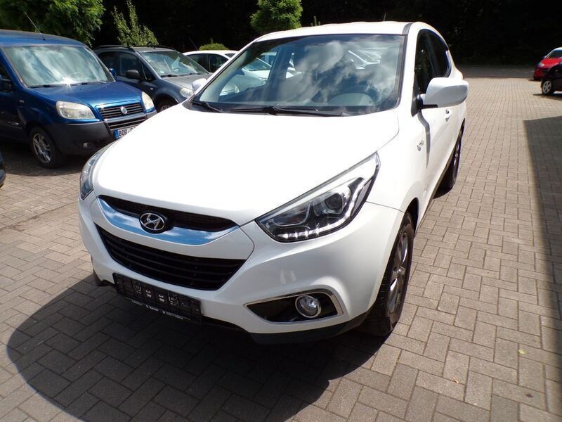 Weiß Gebraucht 2014 Hyundai ix35 Edition SUV | 9.290 € (Fairer Preis) - Bild 1/4