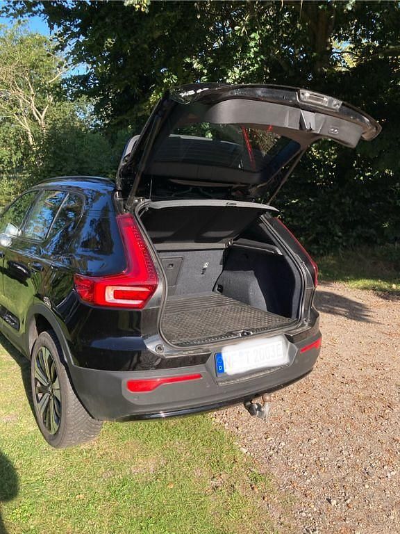Gebraucht Volvo XC40 Core 169 kW (231 PS) 2023 Schwarz SUV