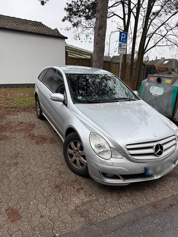 Gebraucht Mercedes R320 224 PS (164 kW) 2007 Silber Van / Kleinbus