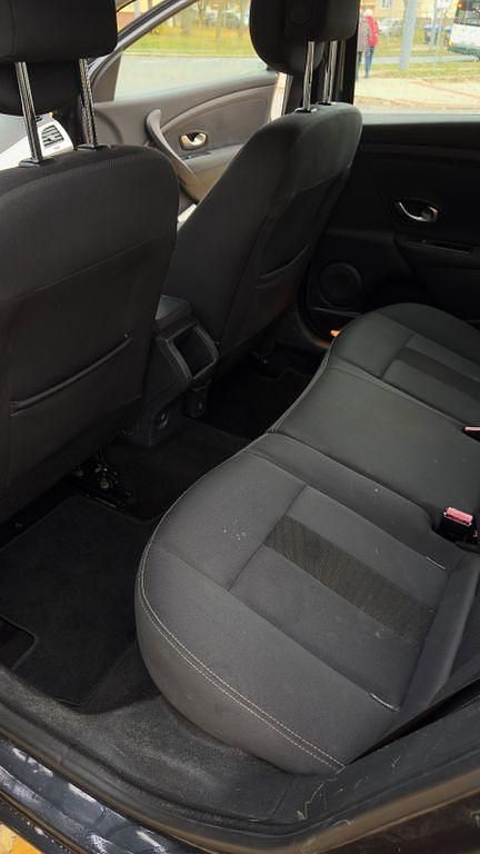 Gebraucht Renault Mégane III Dynamique 131 PS (96 kW) 2010 Schwarz Limousine