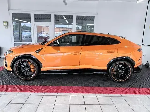 Second-hand Lamborghini Urus 650 CP (478 kW) 2021 Portocaliu SUV