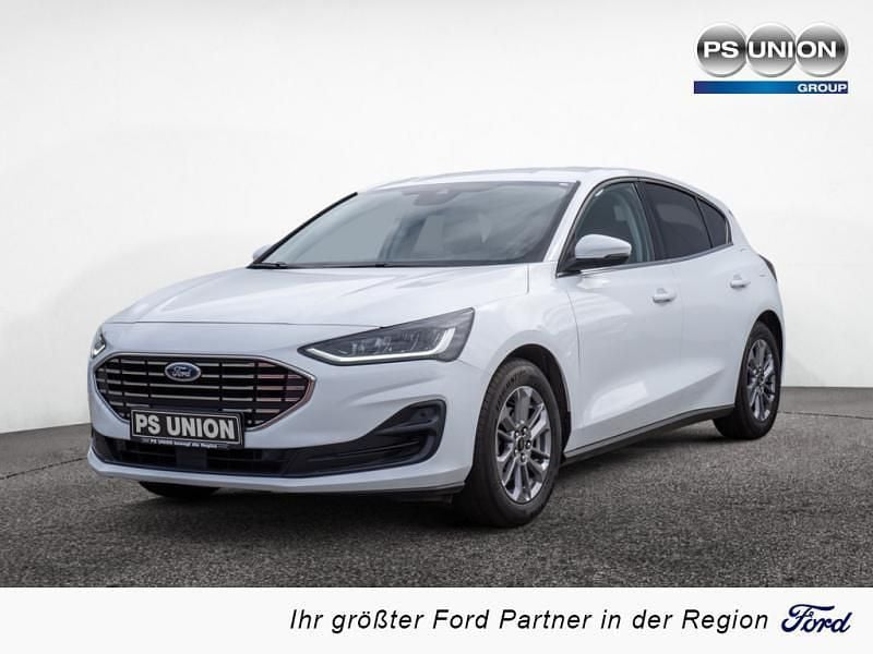 Weiß Gebraucht 2022 Ford Focus Titanium Limousine | 15.990 € (Superpreis) - Bild 1/4