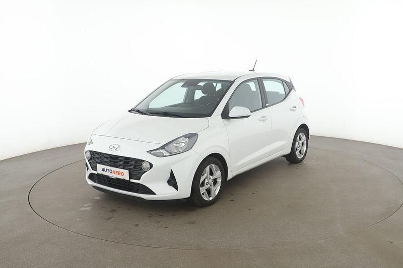 Weiß Gebraucht 2021 Hyundai i10 Trend Kleinwagen | 14.020 € (Teuer) - Bild 1/3