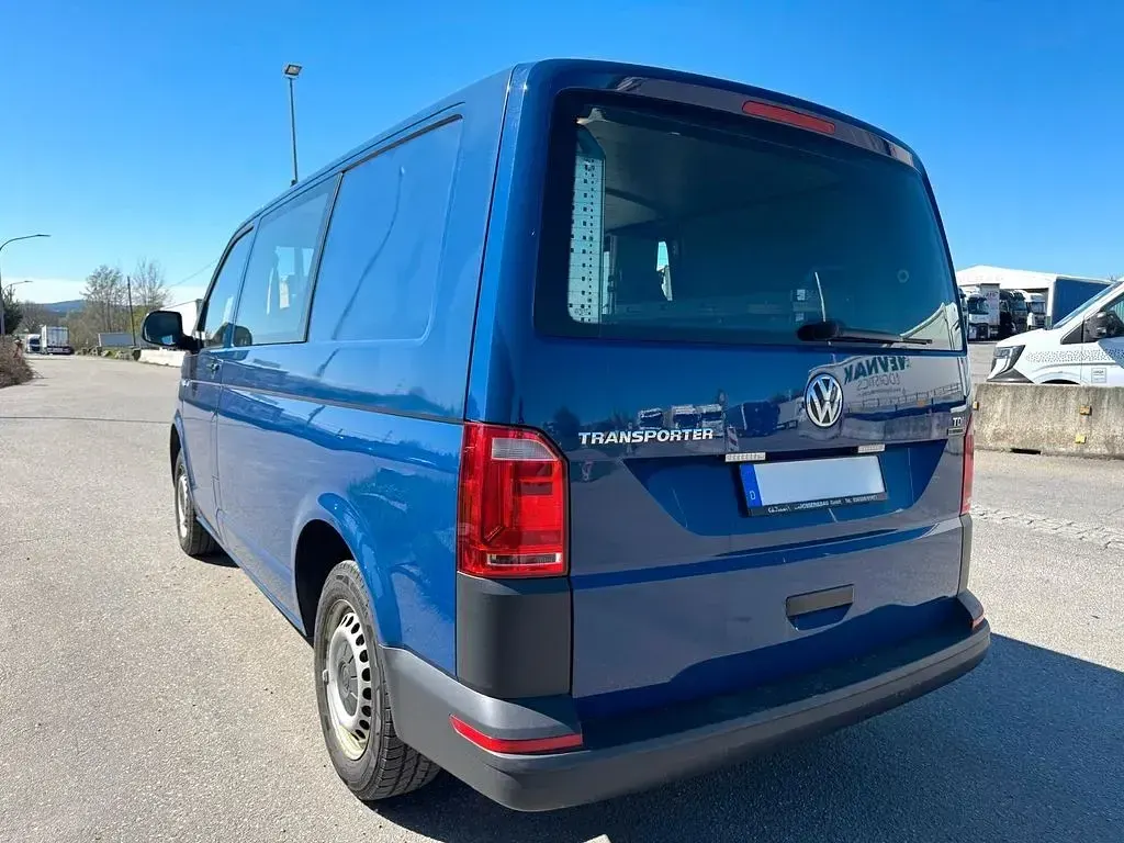 Używany VW Transporter 150 KM (110 kW) 2016 Niebieski Van