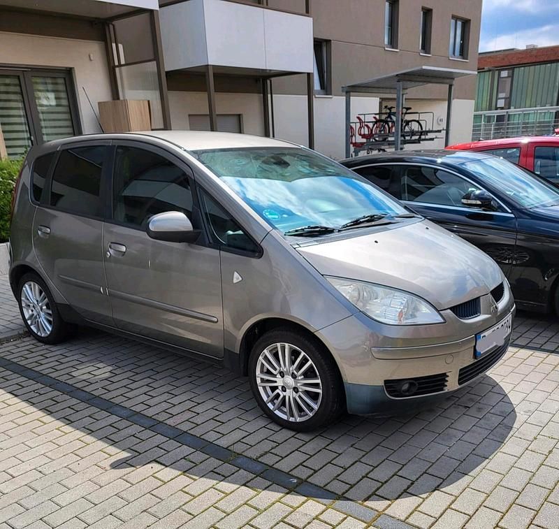 Gebraucht Mitsubishi Colt 95 PS (69 kW) 2008 Grau Kleinwagen