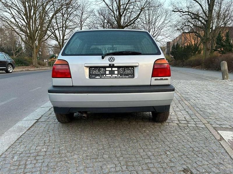 Brugt VW Golf III 90 HK (66 kW) 1992 Sølv Hatchback