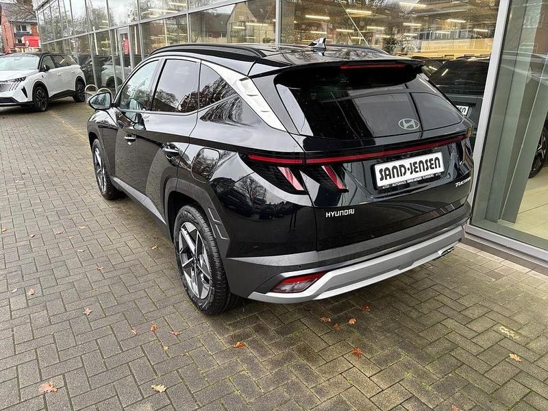 Neu Hyundai Tucson Essential 160 PS (117 kW) 2025 Schwarz SUV