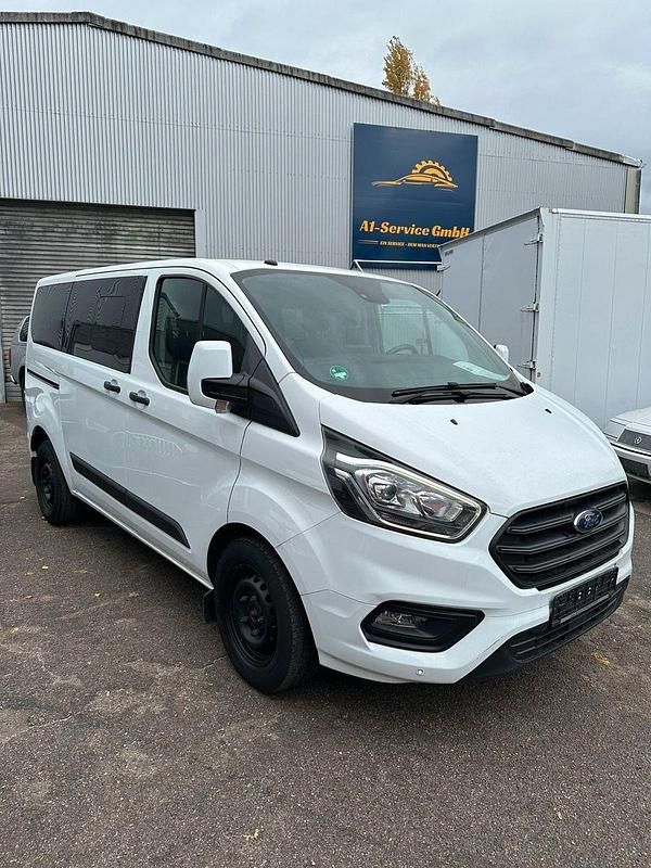 Weiß Gebraucht 2019 Ford Transit Van / Kleinbus | 18.900 € (Etwas zu teuer) - Bild 1/4