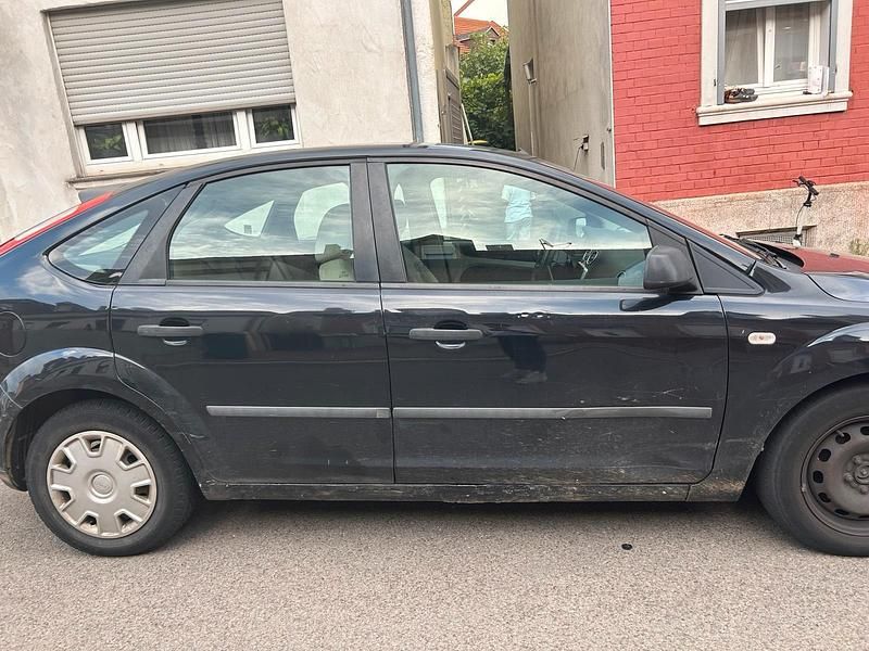 Gebraucht Ford Focus 2006 Schwarz Kleinwagen