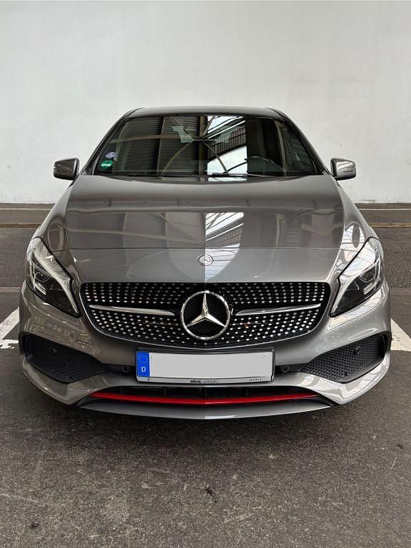 Gebraucht Mercedes A250 218 PS (160 kW) 2016 Grau Limousine
