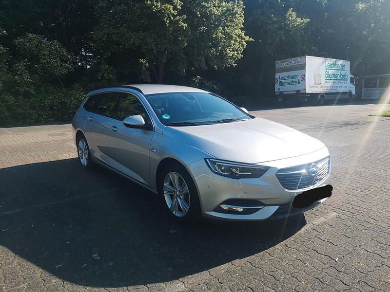 Grau Gebraucht 2018 Opel Insignia Business Edition Kombi | 10.000 € (Superpreis) - Bild 1/4
