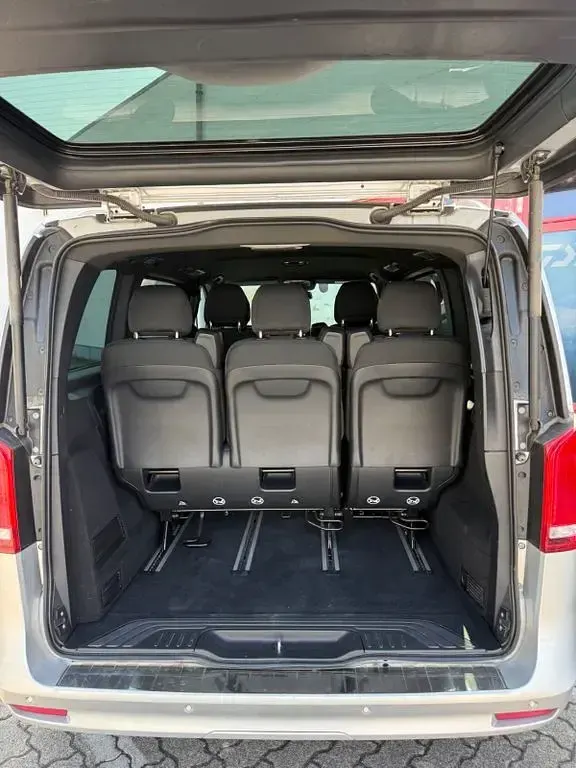 Gebraucht Mercedes V220 163 PS (119 kW) 2021 Van / Kleinbus