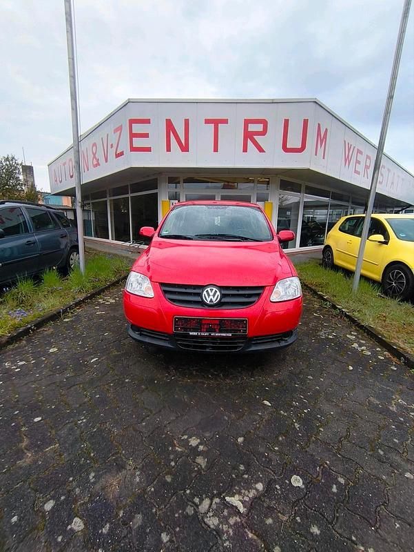 Second-hand VW Fox 55 CP (40 kW) 2005 Roșu Hatchback