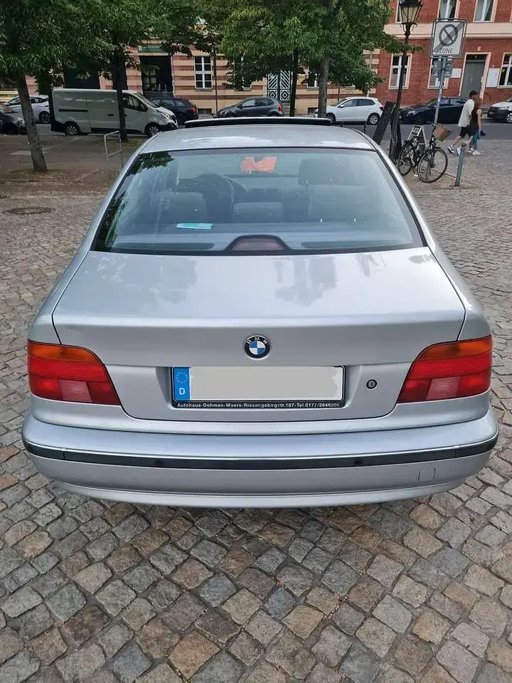 Gebraucht BMW 520 150 PS (110 kW) 1997 Silber Limousine