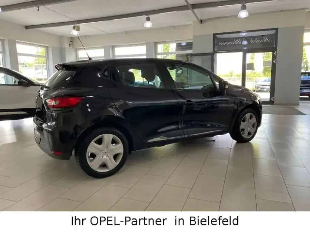 Gebraucht Renault Clio Dynamique 73 PS (53 kW) 2015 Unbekannt (metallic) Kleinwagen