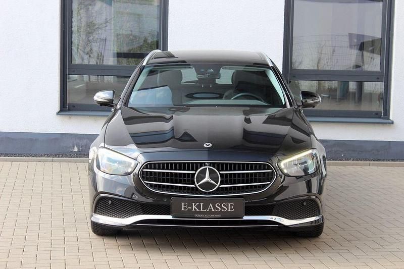 Gebraucht Mercedes E200 160 PS (117 kW) 2020 Schwarz Limousine