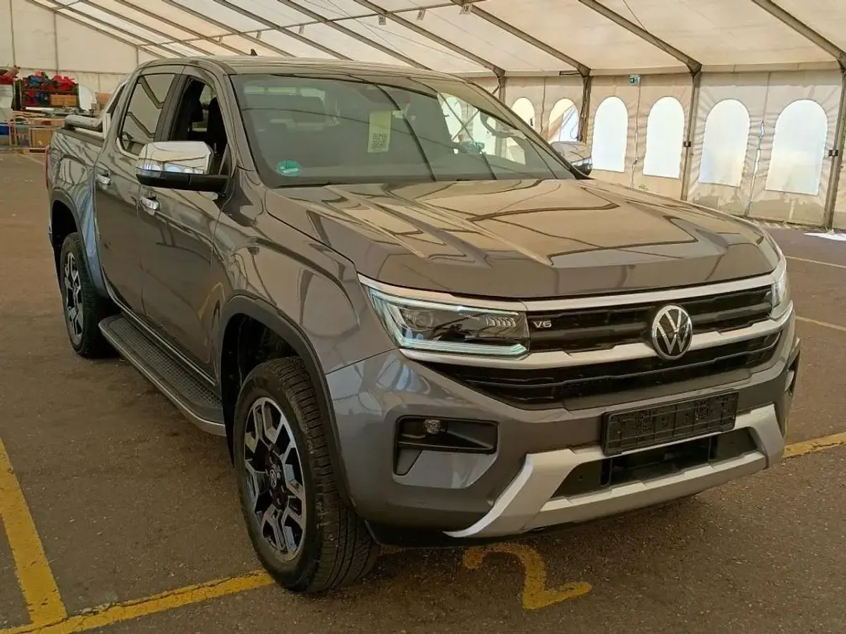 Gebraucht VW Amarok Style 241 PS (177 kW) 2023 Grau Pickup