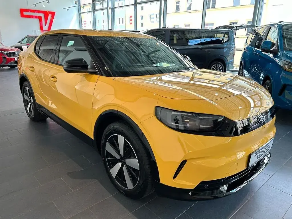 Neu Ford Capri Select 210 kW (286 PS) 2025 Gelb SUV