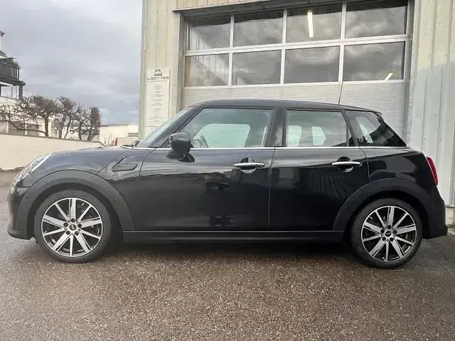 Usado Mini Cooper 136 CV (100 kW) 2023 Negro Utilitario