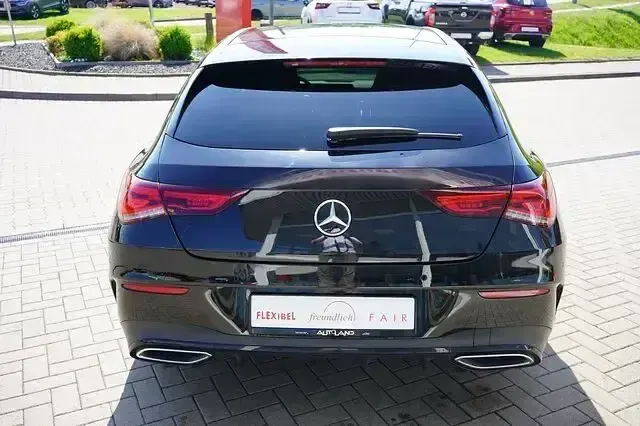 Gebraucht Mercedes CLA200 AMG line 163 PS (119 kW) 2023 Schwarz Coupé