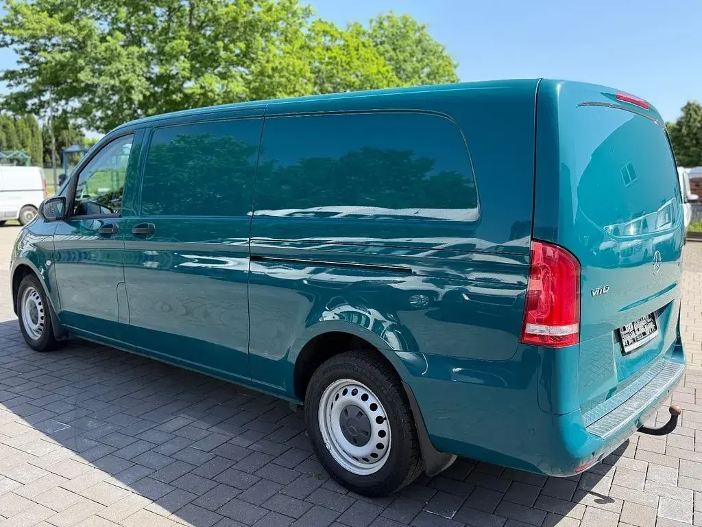 Gebraucht Mercedes Vito 136 PS (100 kW) 2020 Grün Van