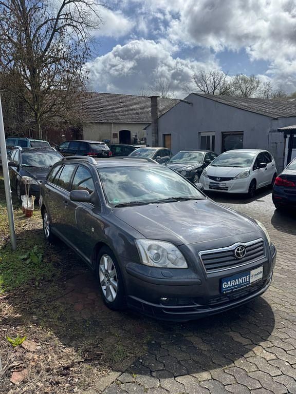 Gebraucht Toyota Avensis Executive 129 PS (94 kW) 2006 Grau Kombi