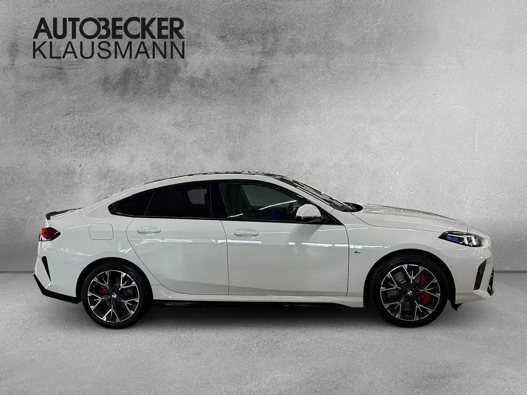 Gebraucht BMW 220 M Sport 150 PS (110 kW) 2025 Weiß Coupé