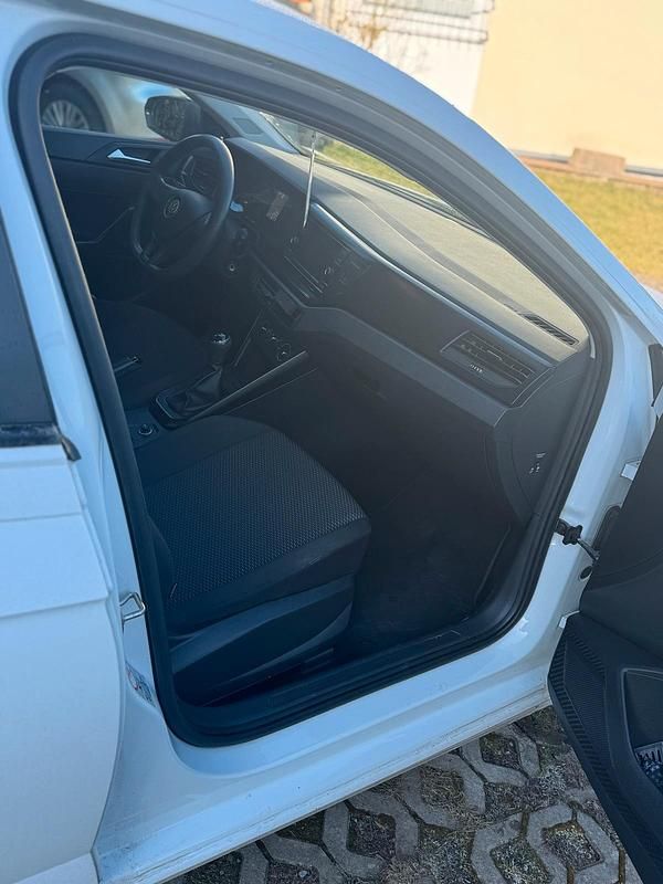 Gebraucht VW Polo Trendline 65 PS (47 kW) 2018 Weiß Kleinwagen