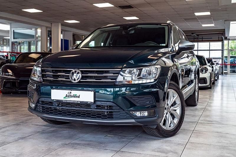 Grün Gebraucht 2019 VW Tiguan Allspace Business SUV | 28.990 € (Superpreis) - Bild 1/3