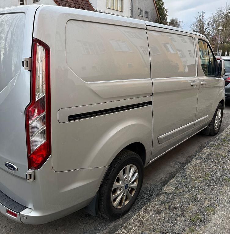 Gebraucht Ford Transit Custom 170 PS (125 kW) 2019 Silber Van / Kleinbus