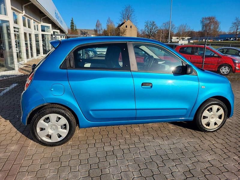 Gebraucht Renault Twingo Life 71 PS (52 kW) 2016 Blau Kleinwagen