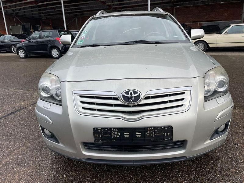 Gebraucht Toyota Avensis Executive 147 PS (108 kW) 2006 Silber Kombi