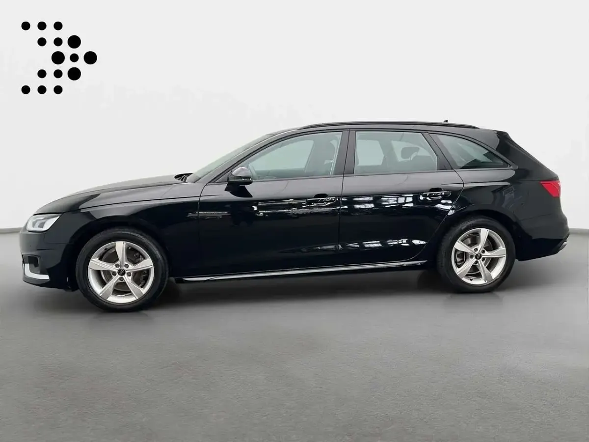 Gebraucht Audi A4 Advanced 150 PS (110 kW) 2024 Mythosschwarz metallic Kombi