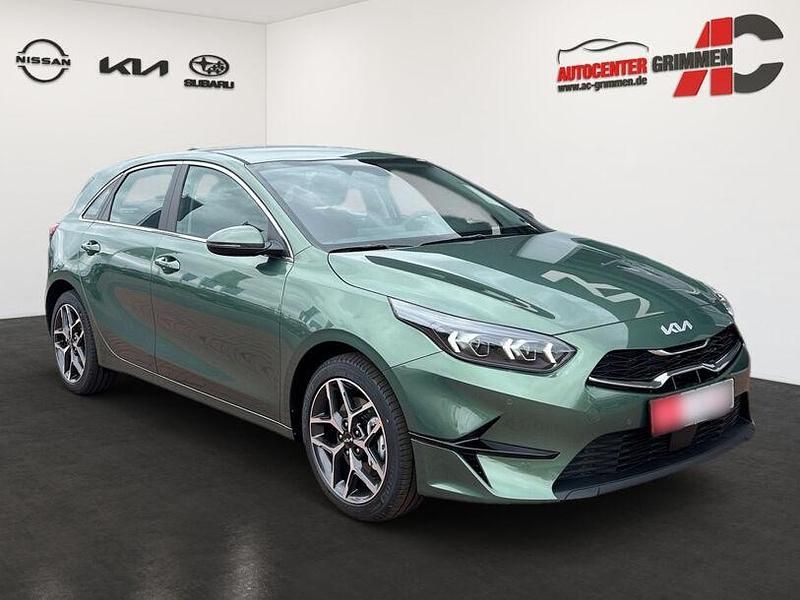Neu Kia Ceed 140 PS (102 kW) 2026 Grün Kleinwagen