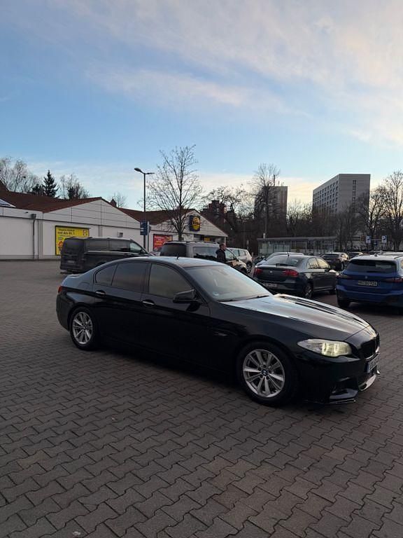 Gebraucht BMW 525 Shadowline 218 PS (160 kW) 2013 Schwarz Limousine