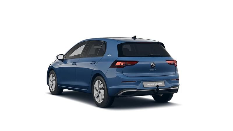 Gebraucht VW Golf VIII Life 204 PS (150 kW) 2025 Anemonenblau metallic