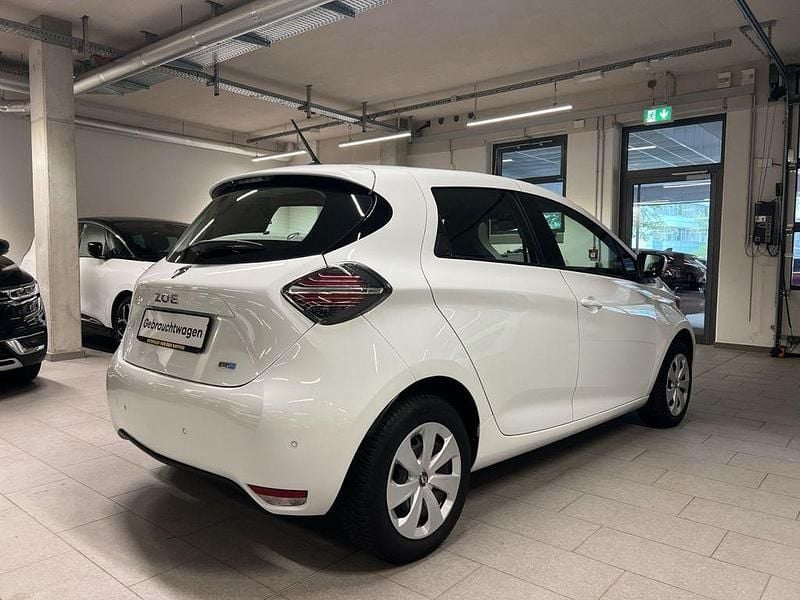 Gebraucht Renault Zoe Experience 50 kW (69 PS) 2022 Weiß Kleinwagen