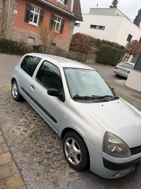Gebraucht Renault Clio II 75 PS (55 kW) 2004 Kleinwagen
