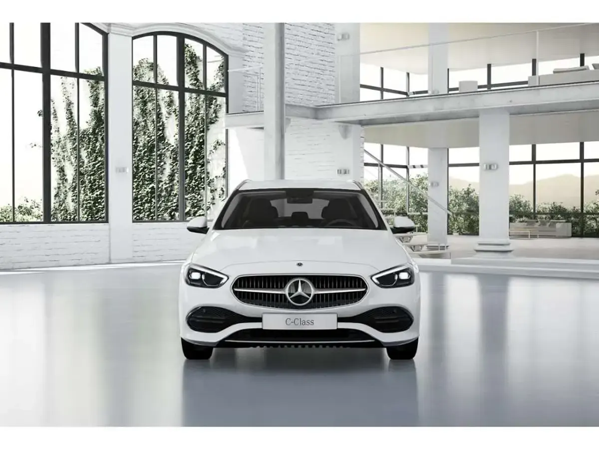 Gebraucht Mercedes C180 Avantgarde 170 PS (125 kW) 2025 Weiß Kombi