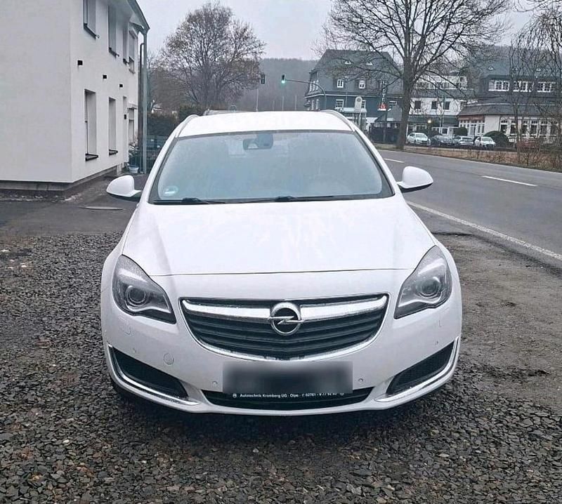 Gebraucht Opel Insignia 170 PS (125 kW) 2016 Weiß Kombi
