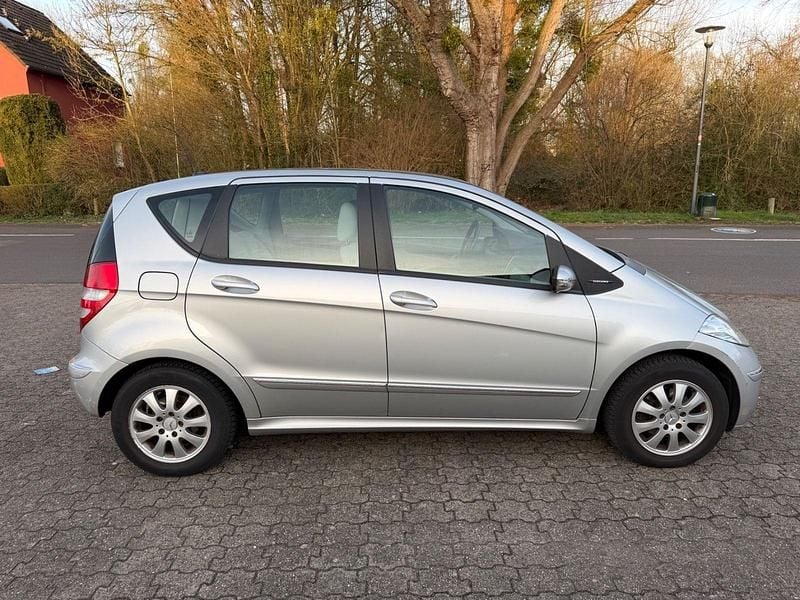 Gebraucht Mercedes A150 Elegance 95 PS (69 kW) 2005 Silber Kleinwagen