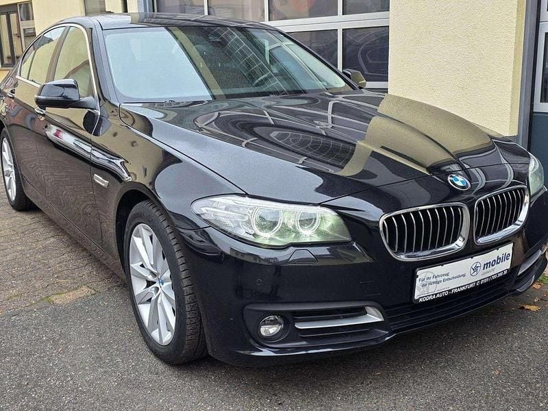 Schwarz Gebraucht 2016 BMW 520 Sport Line Limousine | 19.490 € (Etwas zu teuer) - Bild 1/4